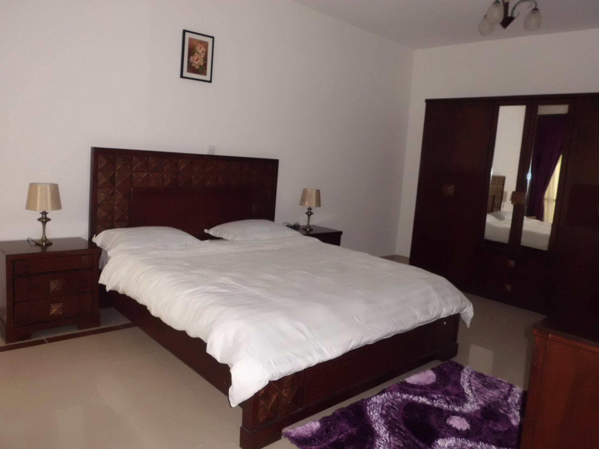 Oasis Residences Aparthotel 4*